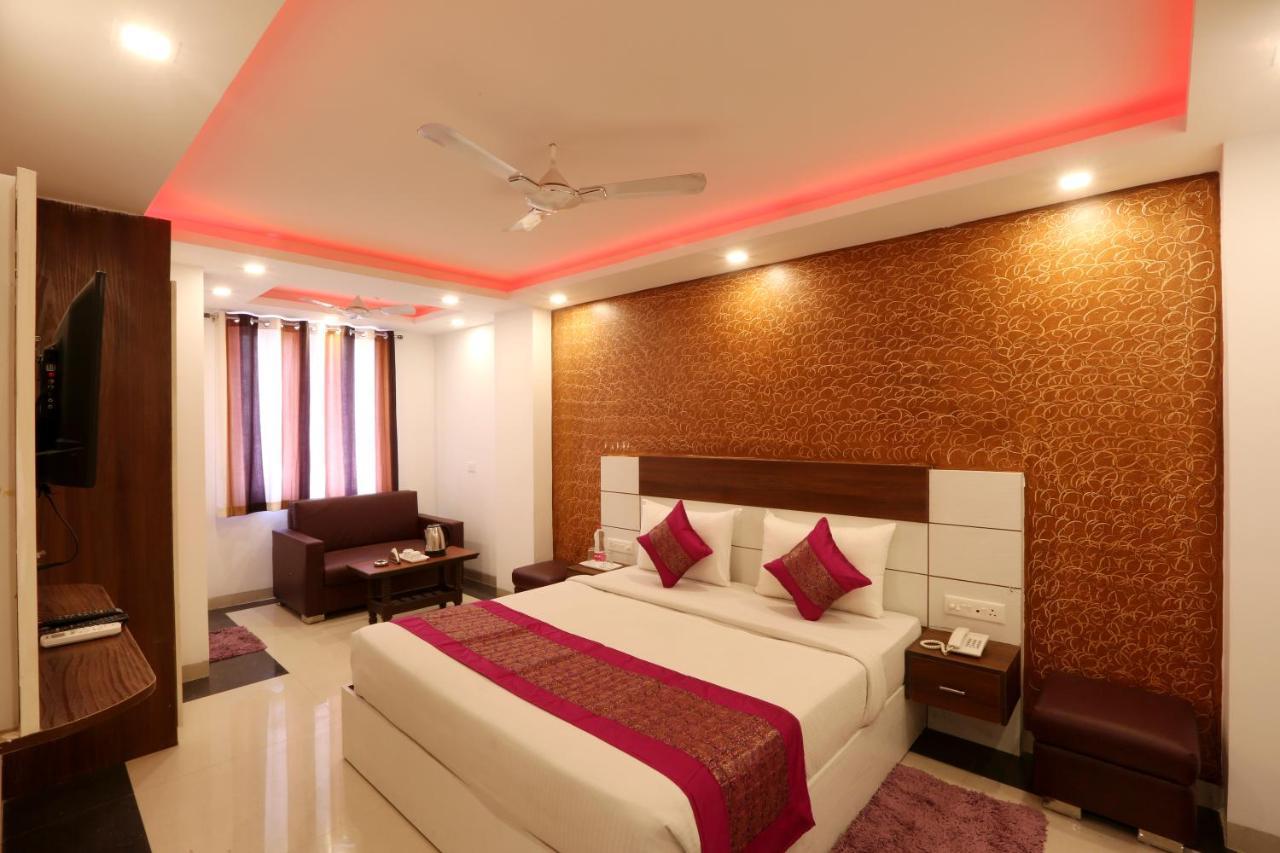 Hotel Square Stay Új-Delhi Kültér fotó