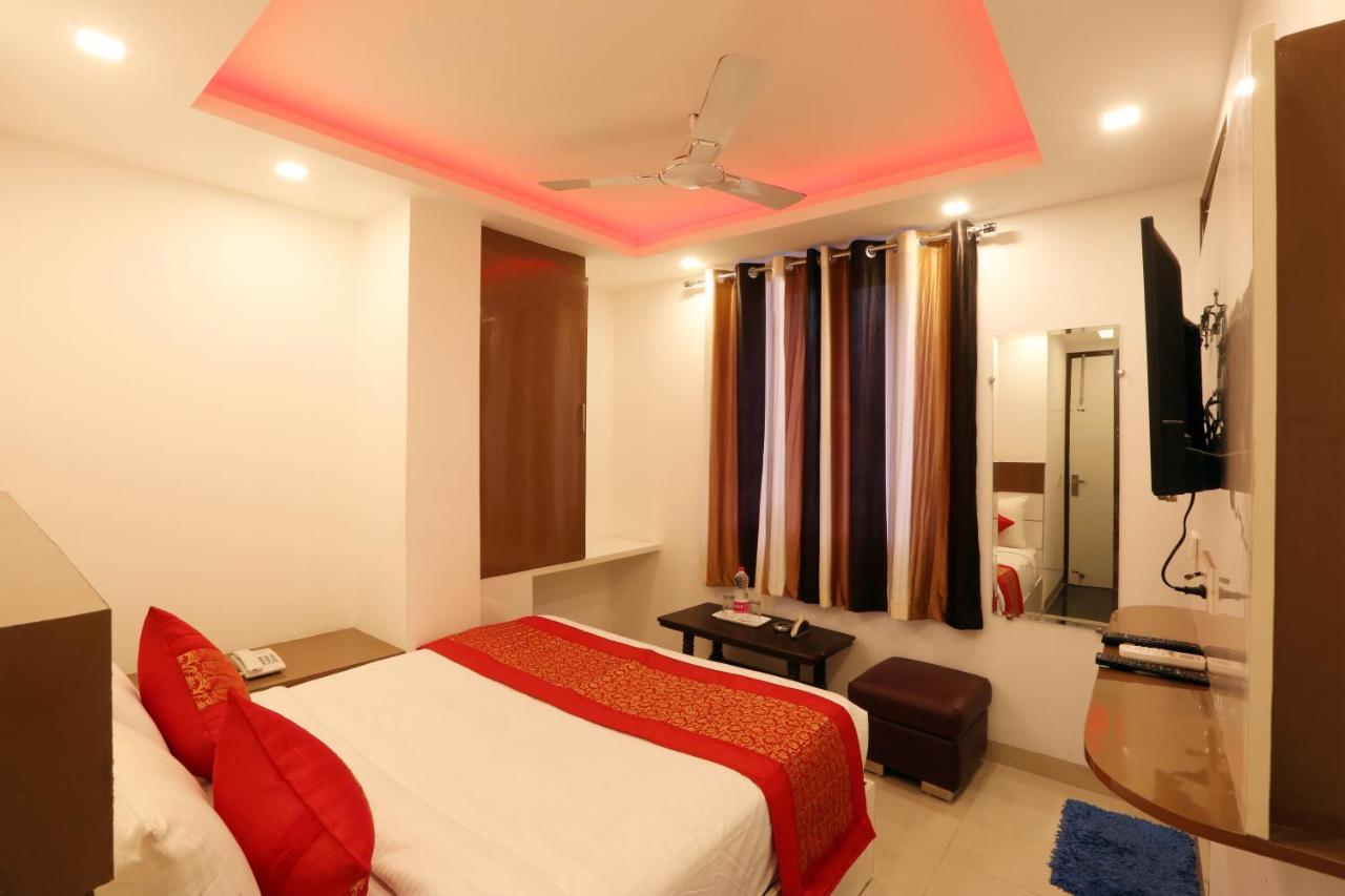 Hotel Square Stay Új-Delhi Kültér fotó