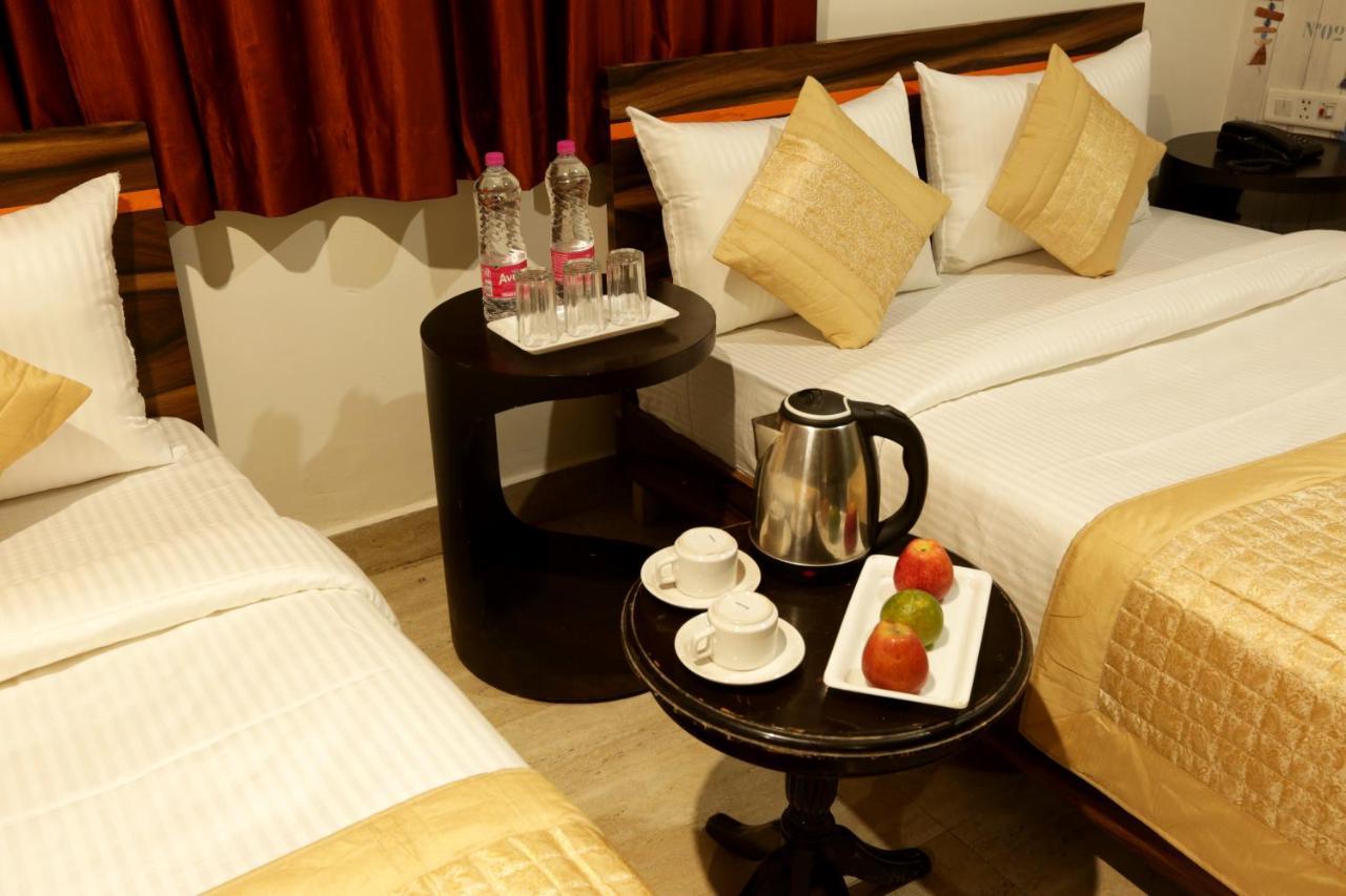 Hotel Square Stay Új-Delhi Kültér fotó