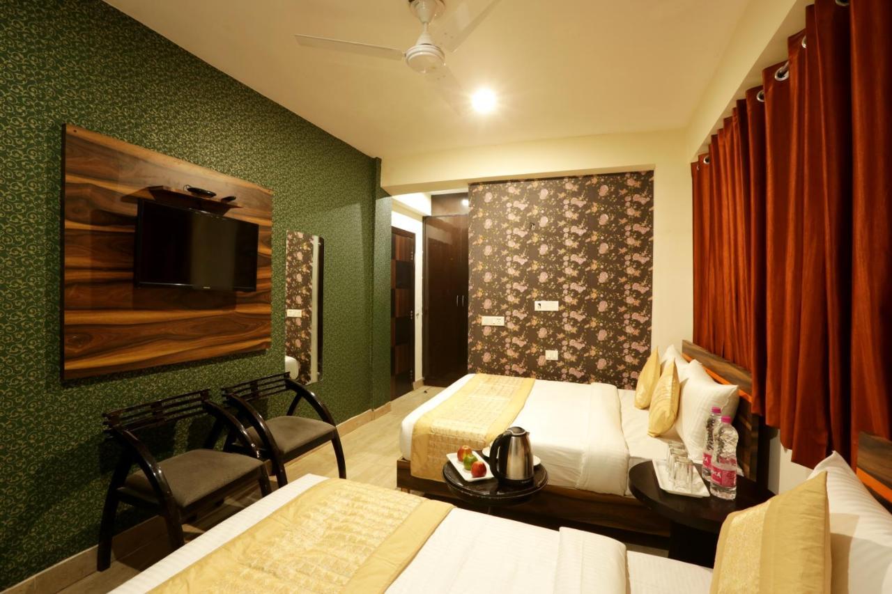 Hotel Square Stay Új-Delhi Kültér fotó