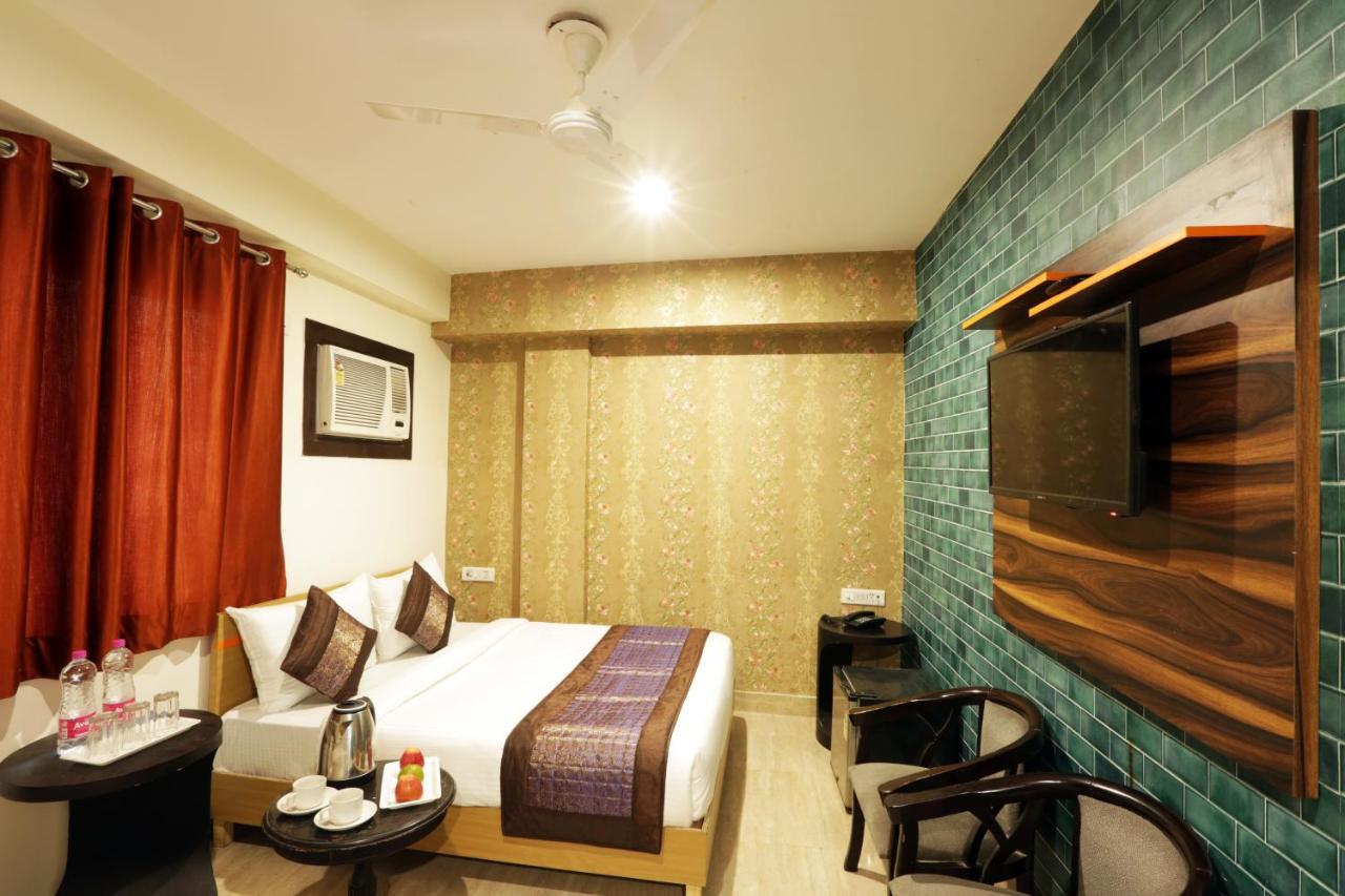 Hotel Square Stay Új-Delhi Kültér fotó