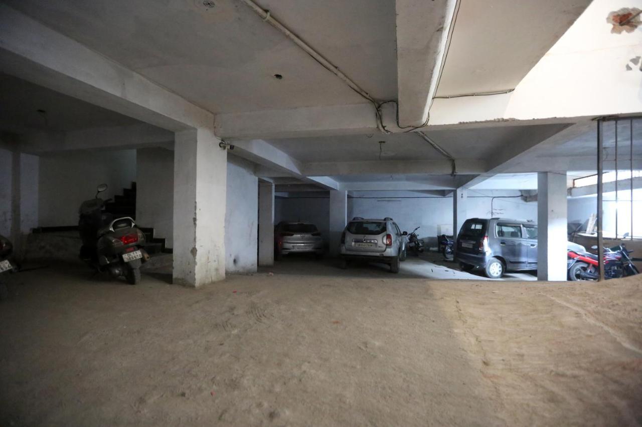 Hotel Square Stay Új-Delhi Kültér fotó
